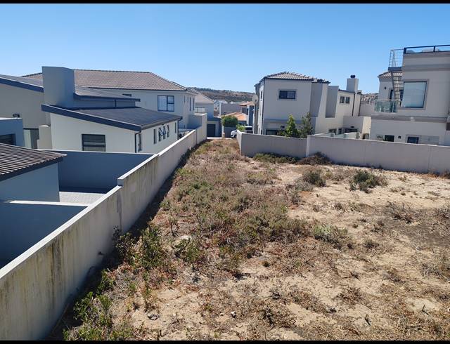 595M² VACANT LAND FOR SALE IN CALYPSO BEACH